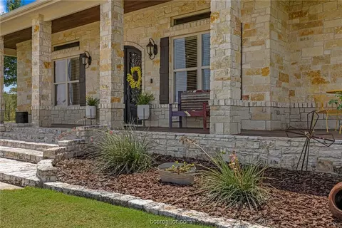 1701 Starlight, Cameron, TX 76520 photo 3