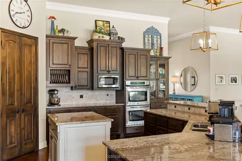 1701 Starlight, Cameron, TX 76520 photo 21