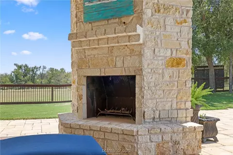 1701 Starlight, Cameron, TX 76520 photo 14
