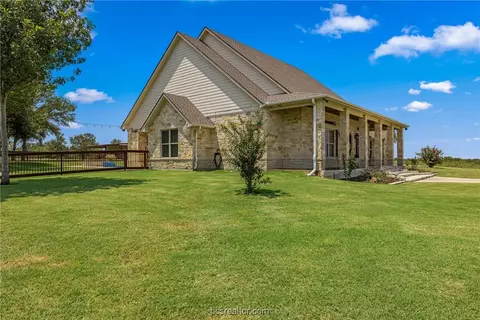 1701 Starlight, Cameron, TX 76520 photo 4