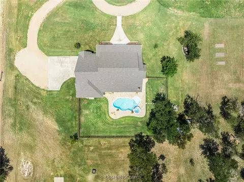 1701 Starlight, Cameron, TX 76520 photo 39