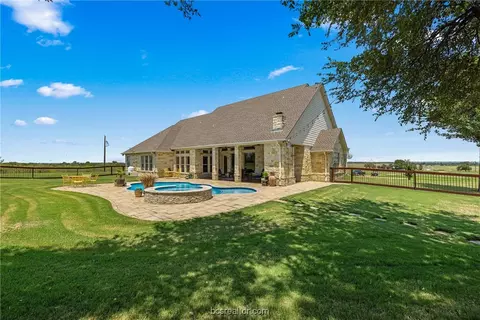 1701 Starlight, Cameron, TX 76520 photo 11