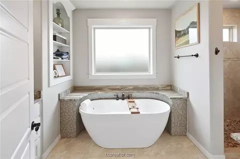 Bath - 2909 Embers Ct, Bryan, TX 77808 photo 1 of 6