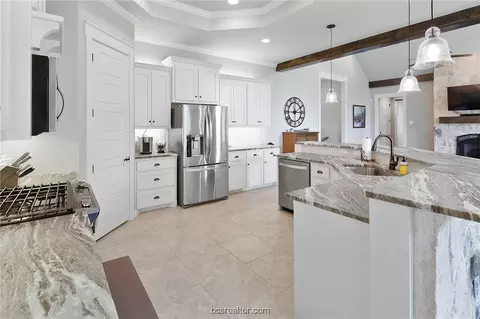 Kitchen - 2909 Embers Ct, Bryan, TX 77808 photo 4 of 7