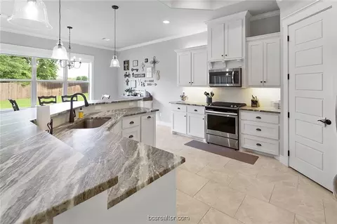 Kitchen - 2909 Embers Ct, Bryan, TX 77808 photo 3 of 7