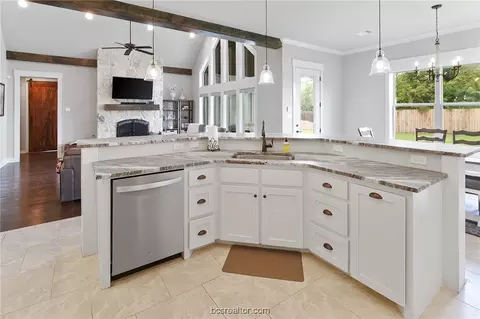 Kitchen - 2909 Embers Ct, Bryan, TX 77808 photo 7 of 7