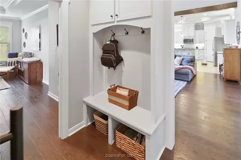 Entry Way - 2909 Embers Ct, Bryan, TX 77808 photo 3 of 3