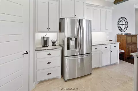Kitchen - 2909 Embers Ct, Bryan, TX 77808 photo 6 of 7