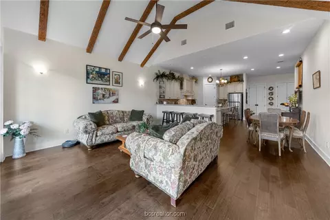 4112 S Texas Ave, Bryan, TX 77802 photo 9