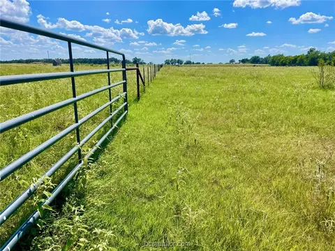 8051 S Hickory Loop, Calvert, TX 77837 photo 8