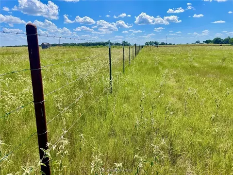 8051 S Hickory Loop, Calvert, TX 77837 photo 9