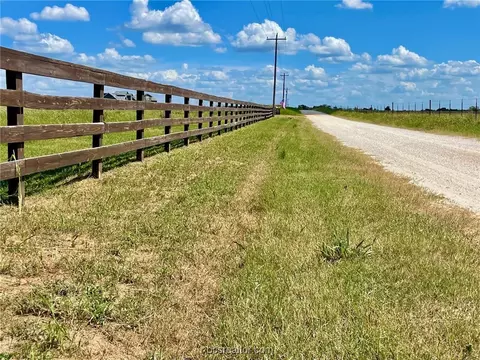 8051 S Hickory Loop, Calvert, TX 77837 photo 12