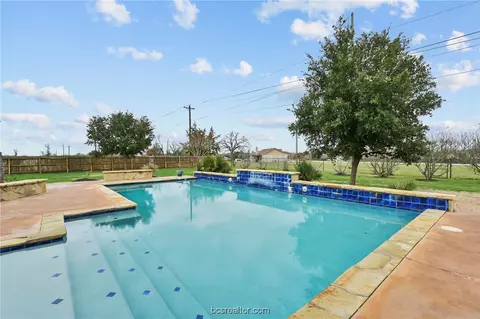 6949 Gemstone Dr, Bryan, TX 77808 photo 26