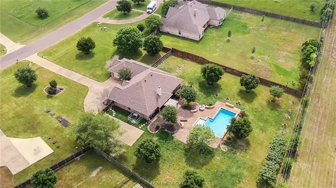 6949 Gemstone Dr, Bryan, TX 77808 photo 28