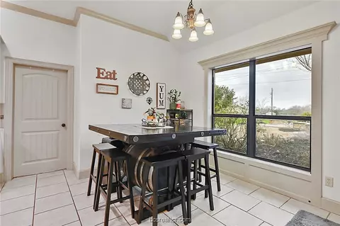 6949 Gemstone Dr, Bryan, TX 77808 photo 11