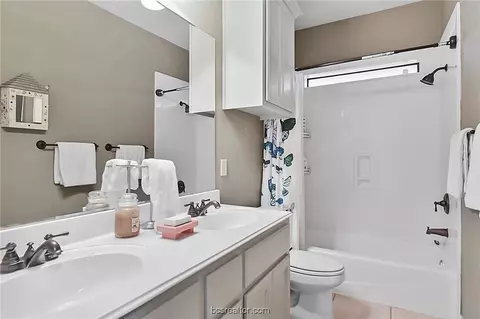 6949 Gemstone Dr, Bryan, TX 77808 photo 23