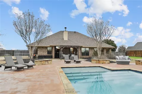 6949 Gemstone Dr, Bryan, TX 77808 photo 5