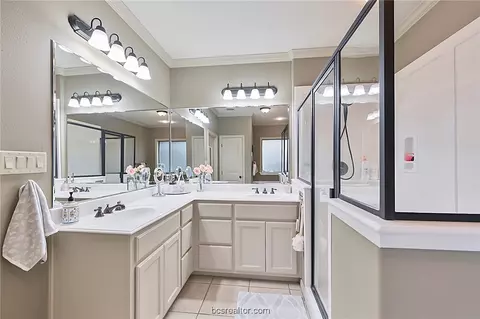 6949 Gemstone Dr, Bryan, TX 77808 photo 17