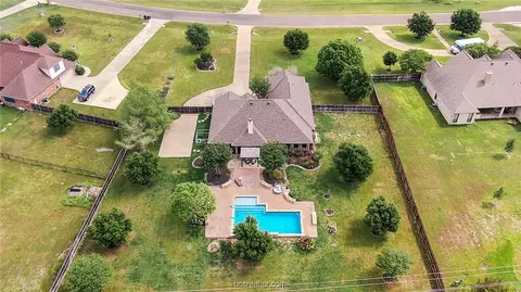 6949 Gemstone Dr, Bryan, TX 77808 photo 29