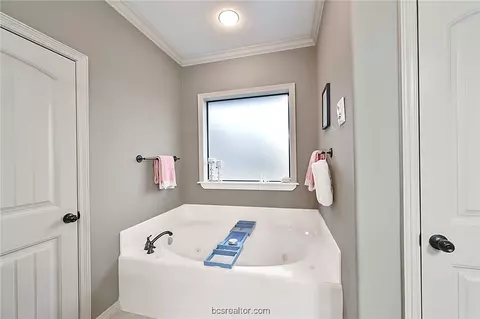 6949 Gemstone Dr, Bryan, TX 77808 photo 16