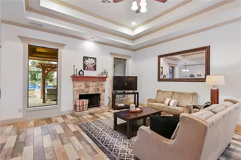 6949 Gemstone Dr, Bryan, TX 77808 photo 9
