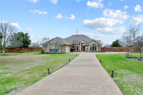 6949 Gemstone Dr, Bryan, TX 77808 photo 4