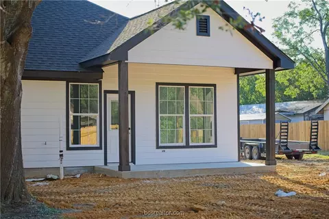 Exterior - 2002 Eisenhower, Bryan, TX 77803 photo 4 of 6