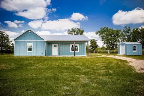 1844 Smoky, Brenham, TX 77833