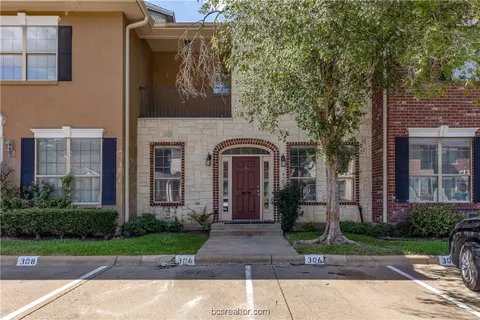 306 Forest Dr, College Station, TX 77840