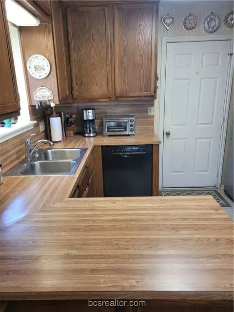 4713 Brompton Ln, Bryan, TX 77802 photo 7
