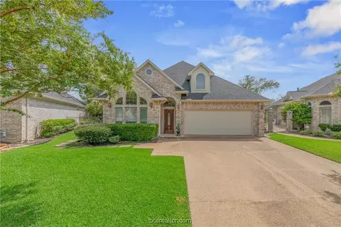 4914 Fairfield Ct, Bryan, TX 77802