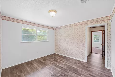201 W Farish, Rosebud, TX 76570 photo 5