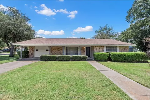 201 W Farish, Rosebud, TX 76570