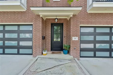 218 Tarrow St, College Station, TX 77840