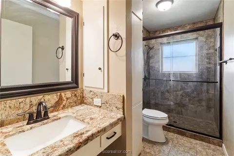 107 Pleasant St, Bryan, TX 77801 photo 2