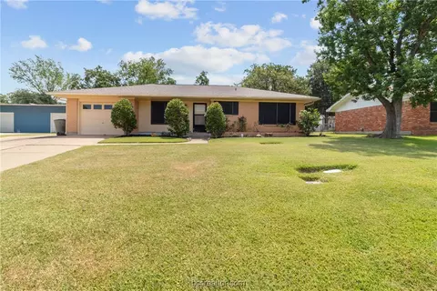107 Pleasant St, Bryan, TX 77801
