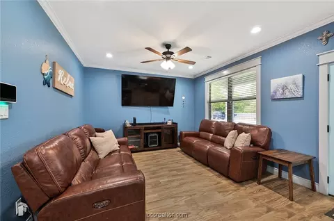 511 Kubin St, Bryan, TX 77803 photo 5