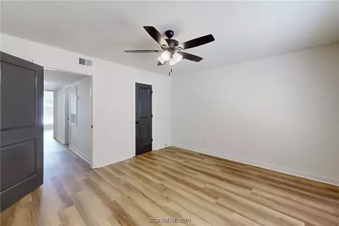 3906 Olive St, Bryan, TX 77801 photo 23