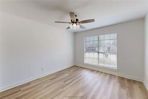3906 Olive St, Bryan, TX 77801 photo 25