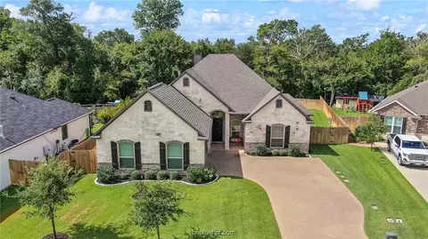 3074 W Embers Ct, Bryan, TX 77808