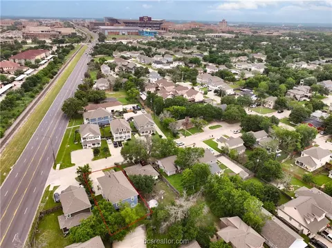 102 Park Pl, College Station, TX 77840