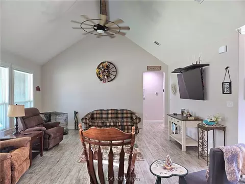 205 Shadow Oak Ln, Somerville, TX 77879 photo 12
