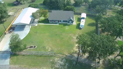 205 Shadow Oak Ln, Somerville, TX 77879