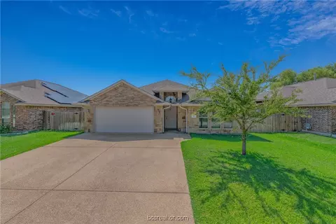 918 Dove Run, College Station, TX 77845