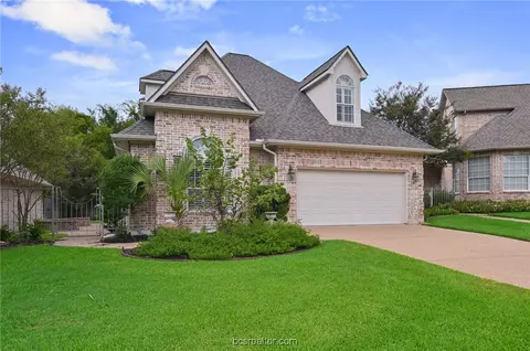 905 Grand Oaks Cir, College Station, TX 77840