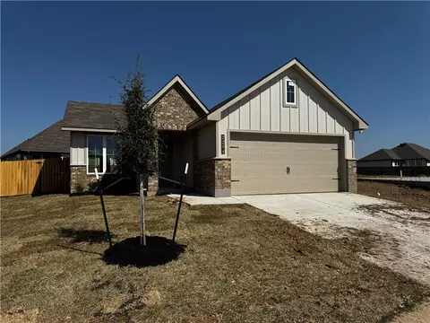 2204 Amber Ct, Bryan, TX 77807