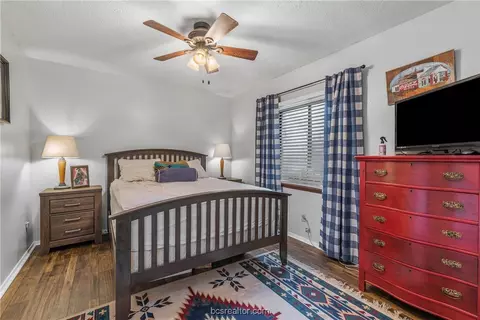 8402 Peach Tree Dr, Bryan, TX 77808 photo 14