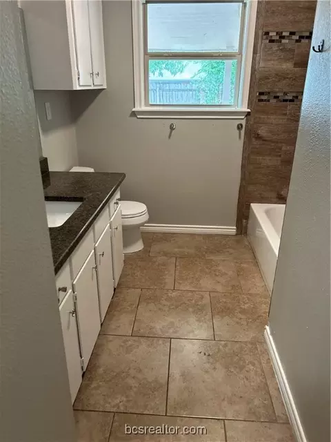 1612 Luza St, Bryan, TX 77802 photo 7