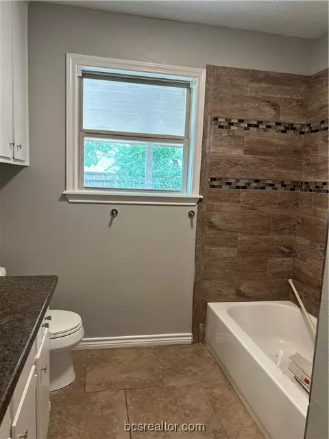 1612 Luza St, Bryan, TX 77802 photo 6