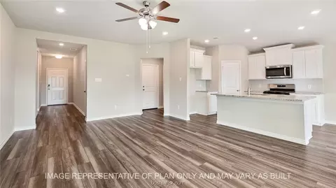 2095 Chief St, Bryan, TX 77807